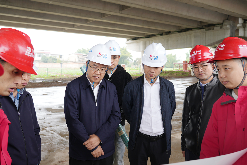 四川路橋黨委副書記、副董事長、總經(jīng)理羊勇調(diào)研督導重點項目生產(chǎn)建設(shè)工作